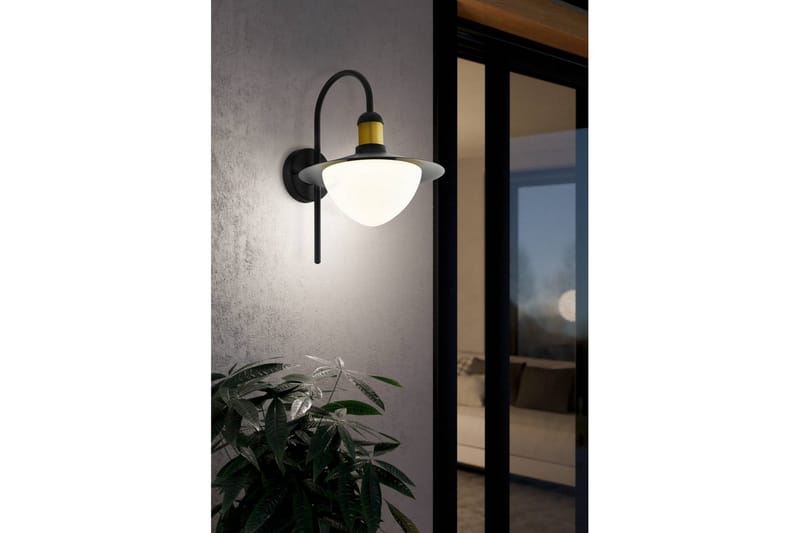 Vegglampe Utendørsbelysning Eglo Sirmione - Hvit/Svart/Gull - Hage - Utemiljø - Veranda & terrasse - Verandabelysning