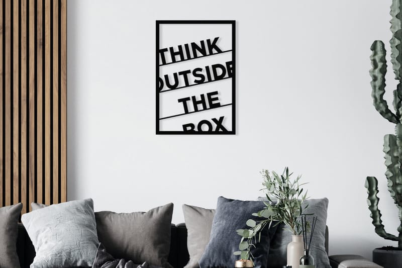 Think Outside The Box 50 cm Veggdekor - Svart - Innredning - Veggdekorasjon - Skilt - Metallskilt