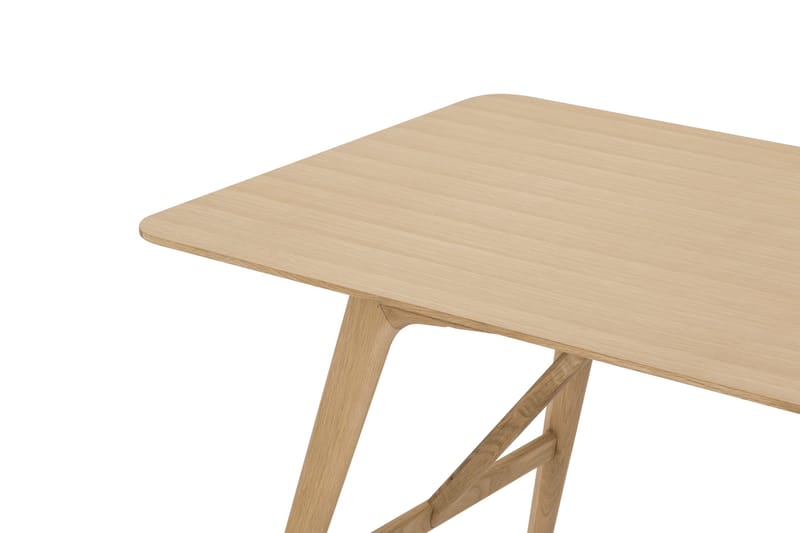 Jerup Spisebord 140 cm - Brun - Møbler - Bord - Spisebord & kjøkkenbord