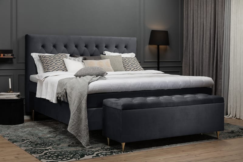 Royal Velvet Komplett Sengepakke 210x210 cm - Svart Fløyel/Lave Sølvben - Møbler - Senger - Komplett sengepakke