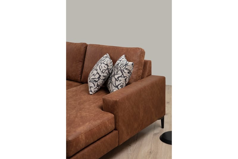 Svanabyn Sofa m. Divan og Sjeselong 4-seter - Brun - Møbler - Sofaer - U-sofa