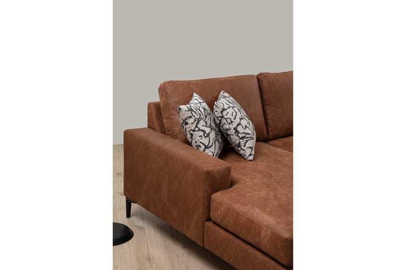 Svanabyn Sofa m. Divan og Sjeselong 4-seter - Brun - Møbler - Sofaer - U-sofa