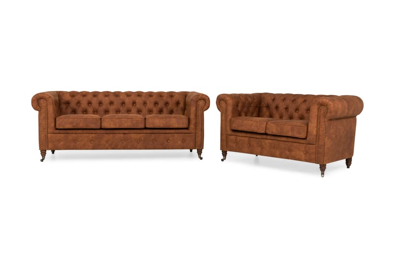 Chesterfield Deluxe Sofagruppe 3+2 Lærutseende - Cognac / Brun - Møbler - Sofaer - Sofagrupper - Chesterfield sofagruppe