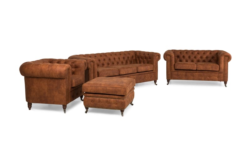 Chesterfield Deluxe Sofagruppe 3+2+1 med Fotskammel Lærutseende - Cognac / Brun - Møbler - Sofaer - Sofagrupper - Howard sofagruppe