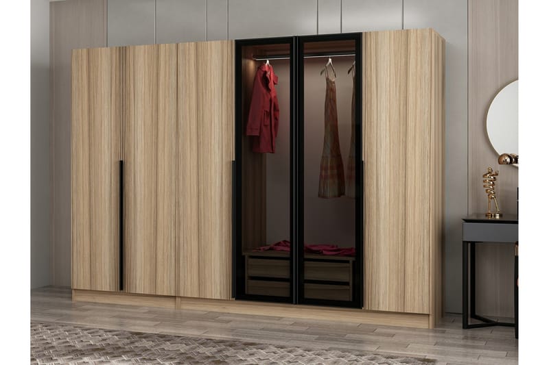 Fruitland Garderobe 270 cm - Eik - Oppbevaring - Klesoppbevaring - Garderober & garderobesystem