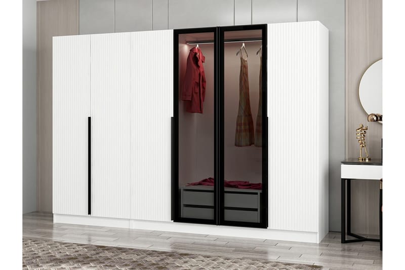 Fruitland Garderobe 270 cm - Hvit - Oppbevaring - Klesoppbevaring - Garderober & garderobesystem